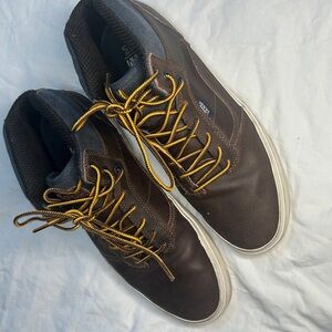 Vans Men's Brown Sneakers with Yellow Laces

Vans OTW Bedford boots